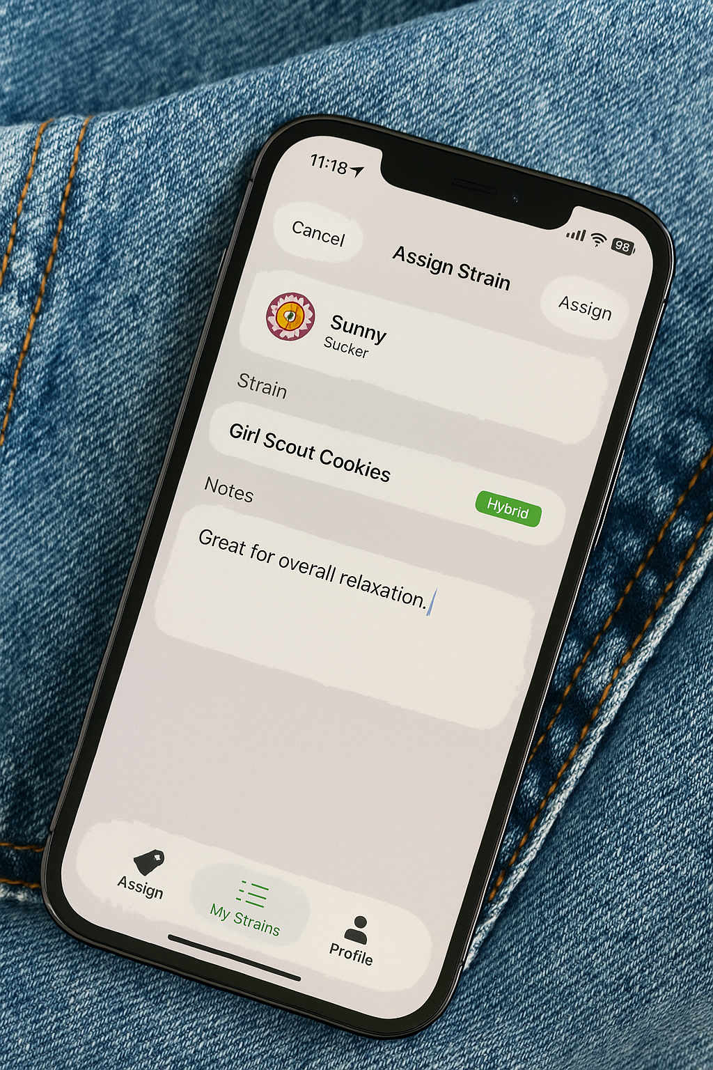 Strain ID app showing the Assign Strain screen with Girl Scout Cookies selected and notes entered